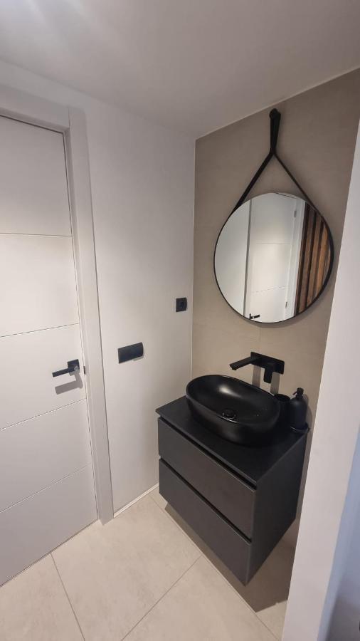 Luxe Appartement In Het Centrum Van Malaga Met Gratis Parkeerplek! Buitenkant foto