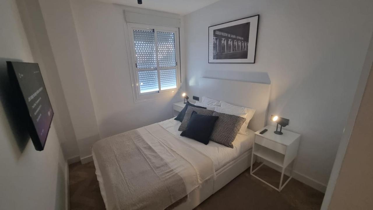 Luxe Appartement In Het Centrum Van Malaga Met Gratis Parkeerplek! Buitenkant foto