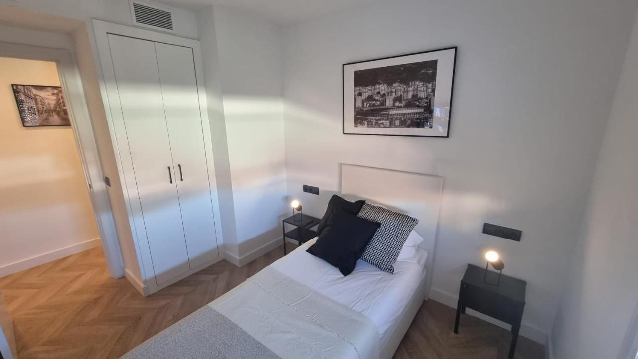 Luxe Appartement In Het Centrum Van Malaga Met Gratis Parkeerplek! Buitenkant foto
